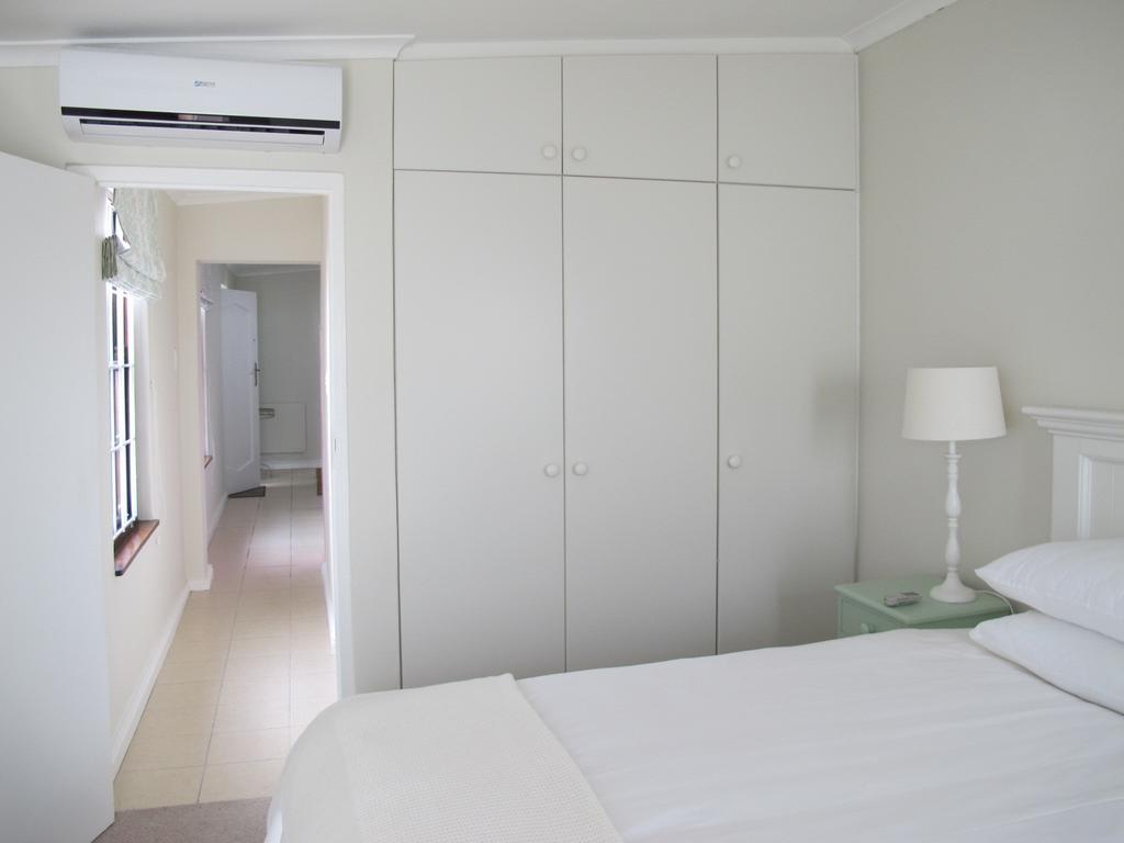The Terrace Hotel Cape Town Room photo